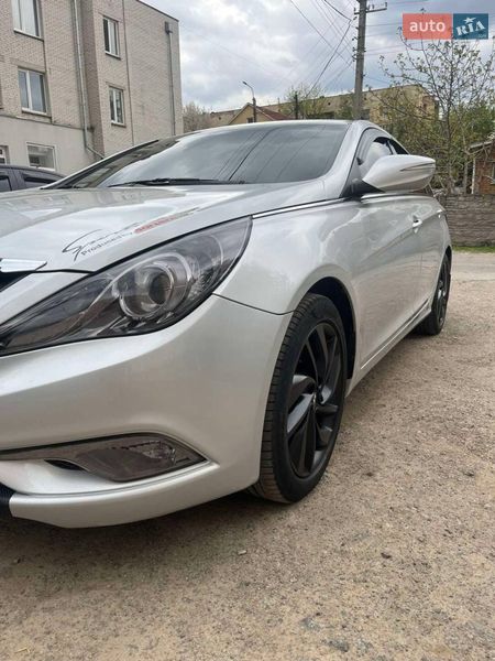 Седан Hyundai Sonata 2013 в Гайсину