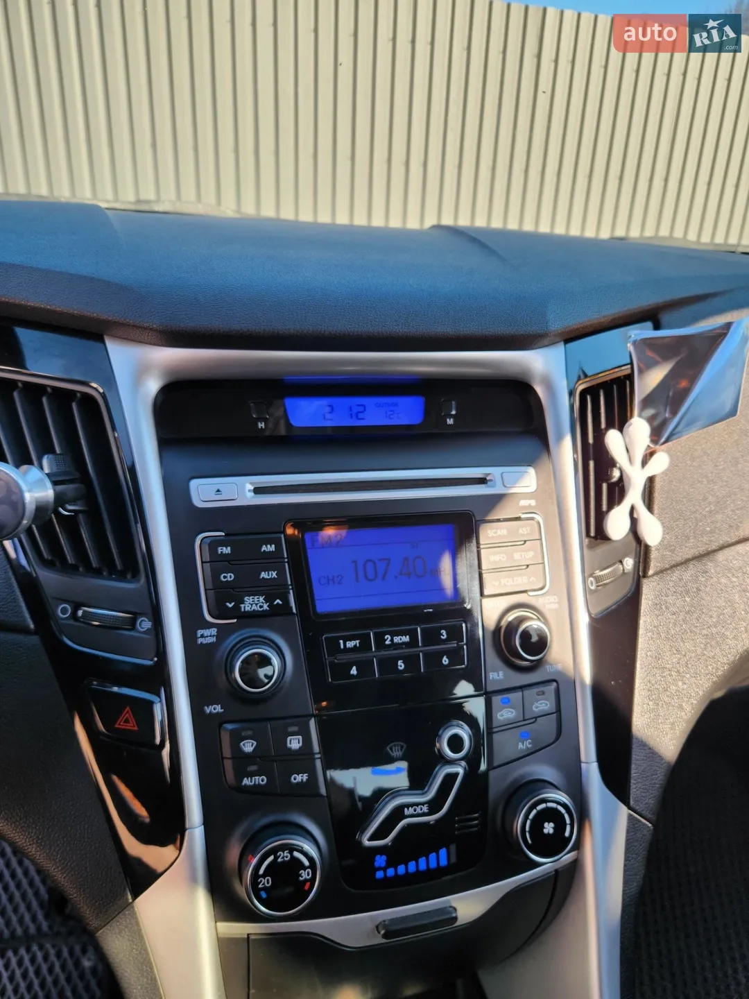 2012 Hyundai Sonata - мініатюра 19