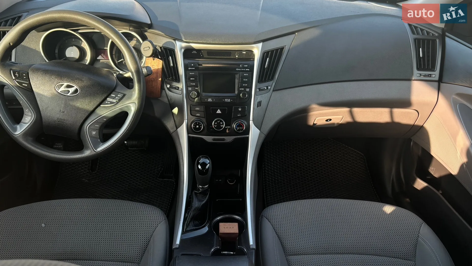 2013 Hyundai Sonata - мініатюра 18