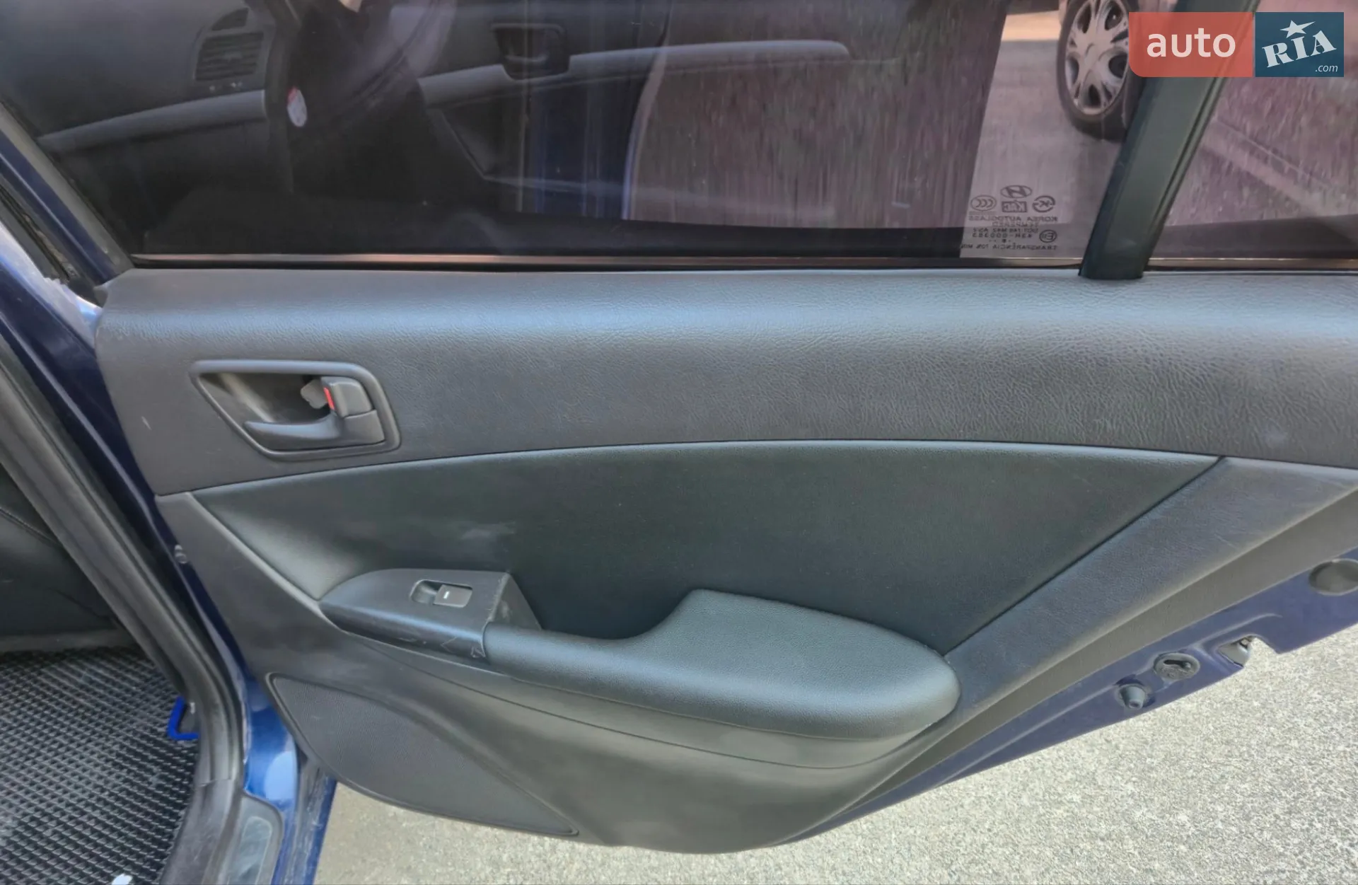 2010 Hyundai Sonata - мініатюра 17