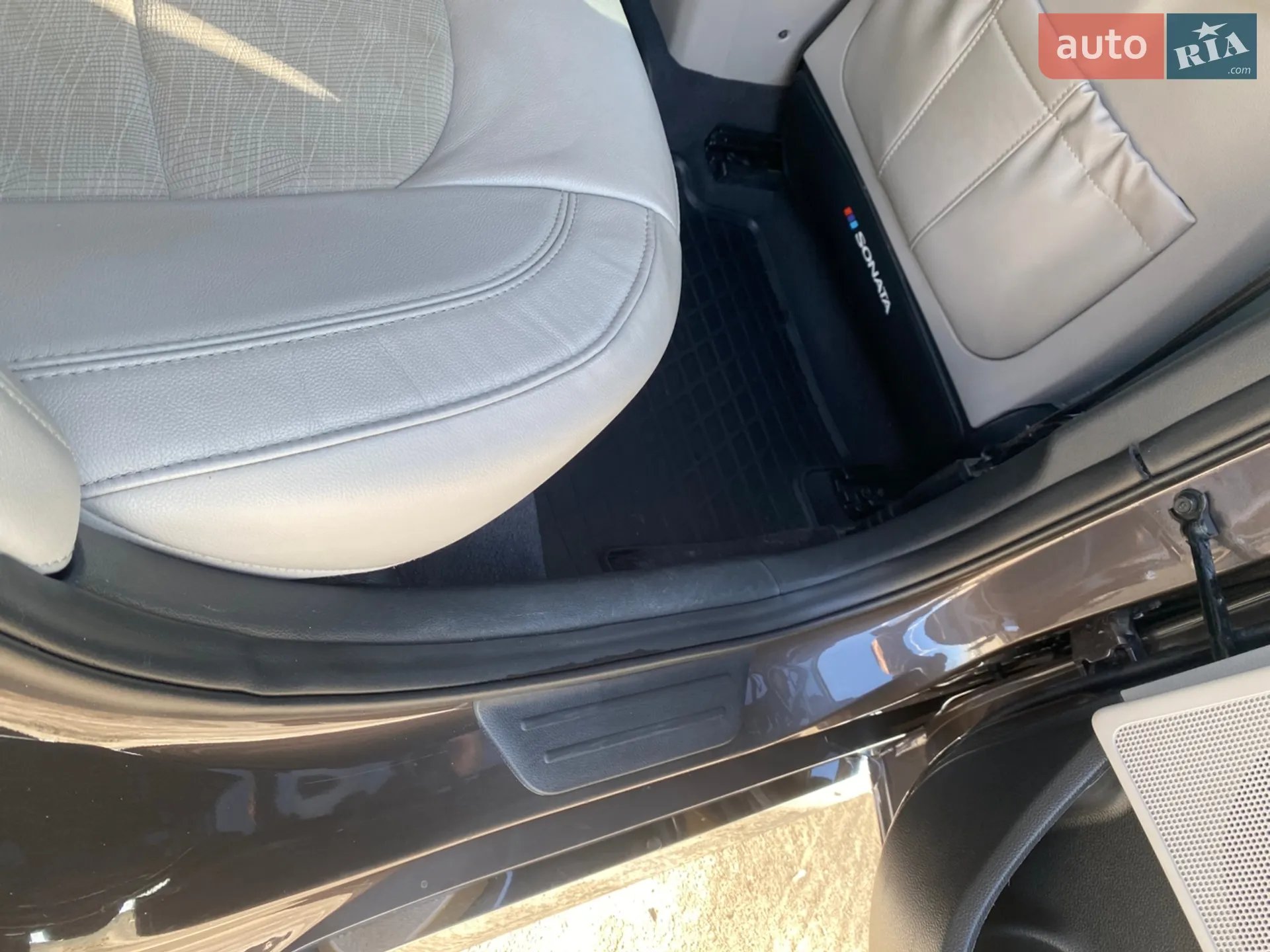 2017 Hyundai Sonata - мініатюра 32
