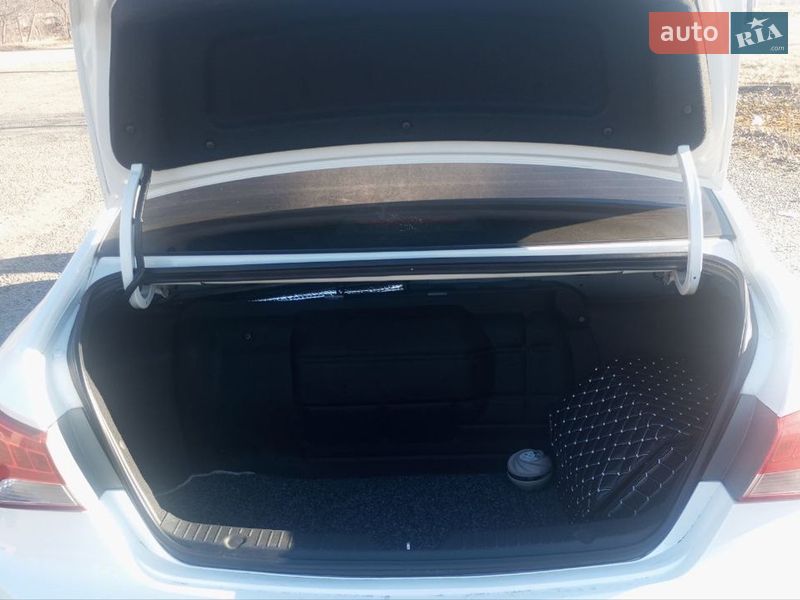 Седан Hyundai Sonata 2013 в Звенигородке фото 29 Седан Hyundai Sonata 2013 в Звенигородке