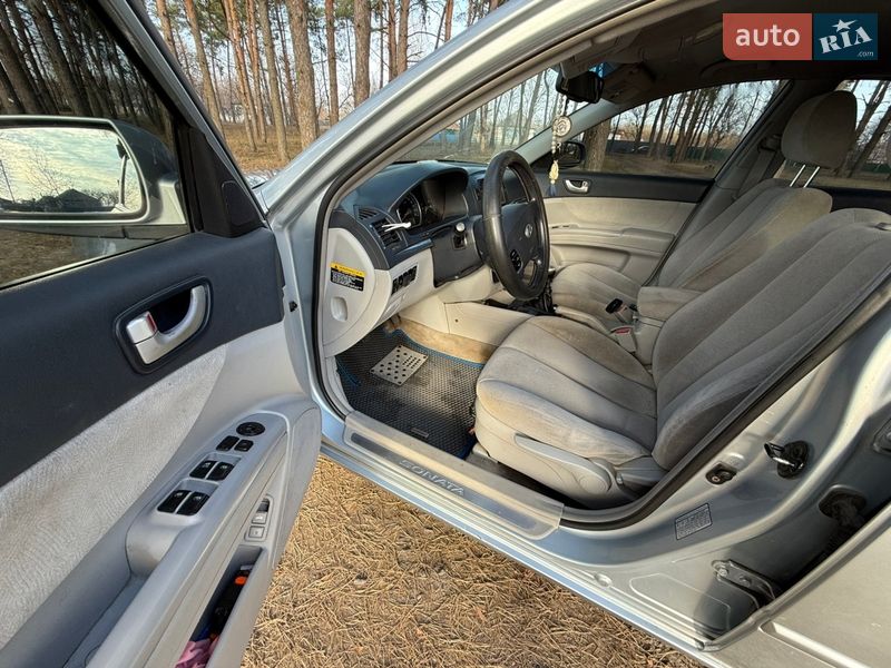 Седан Hyundai Sonata 2005 в Гребенке