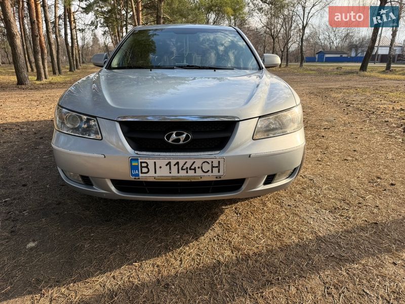 Седан Hyundai Sonata 2005 в Гребенке