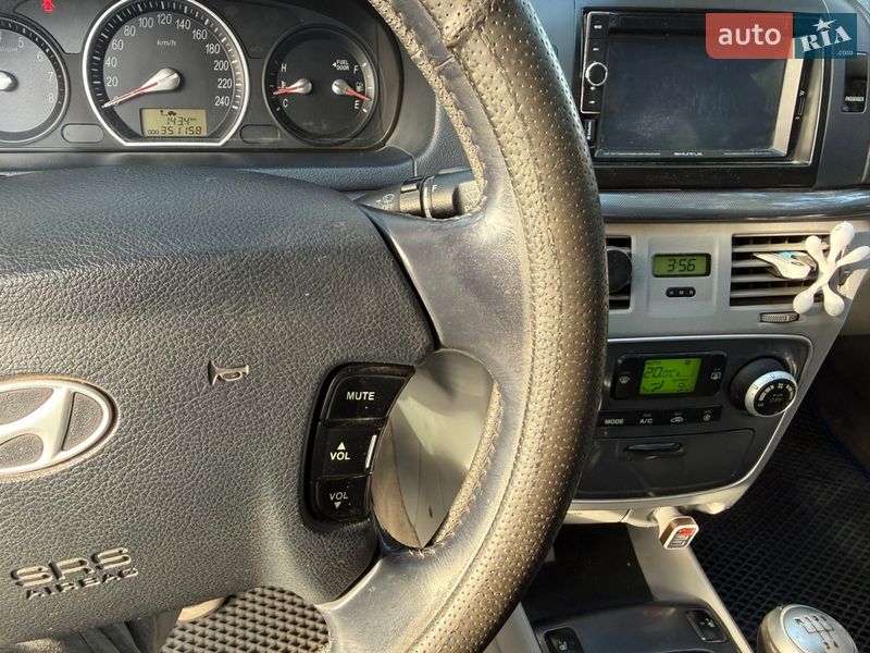 Седан Hyundai Sonata 2005 в Гребенке