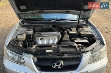 Седан Hyundai Sonata 2005 в Гребенке