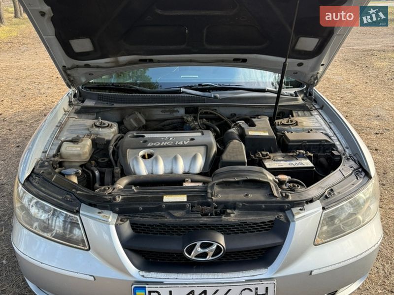 Седан Hyundai Sonata 2005 в Гребенке