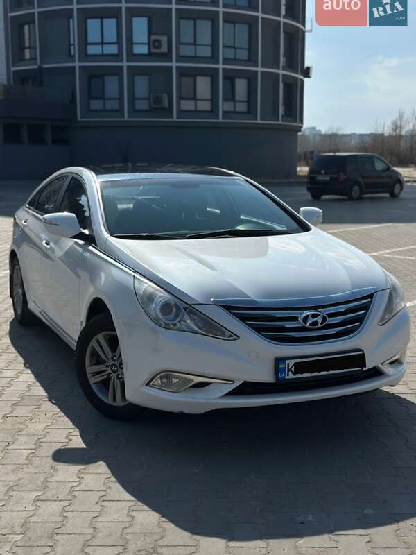 Hyundai Sonata 2013