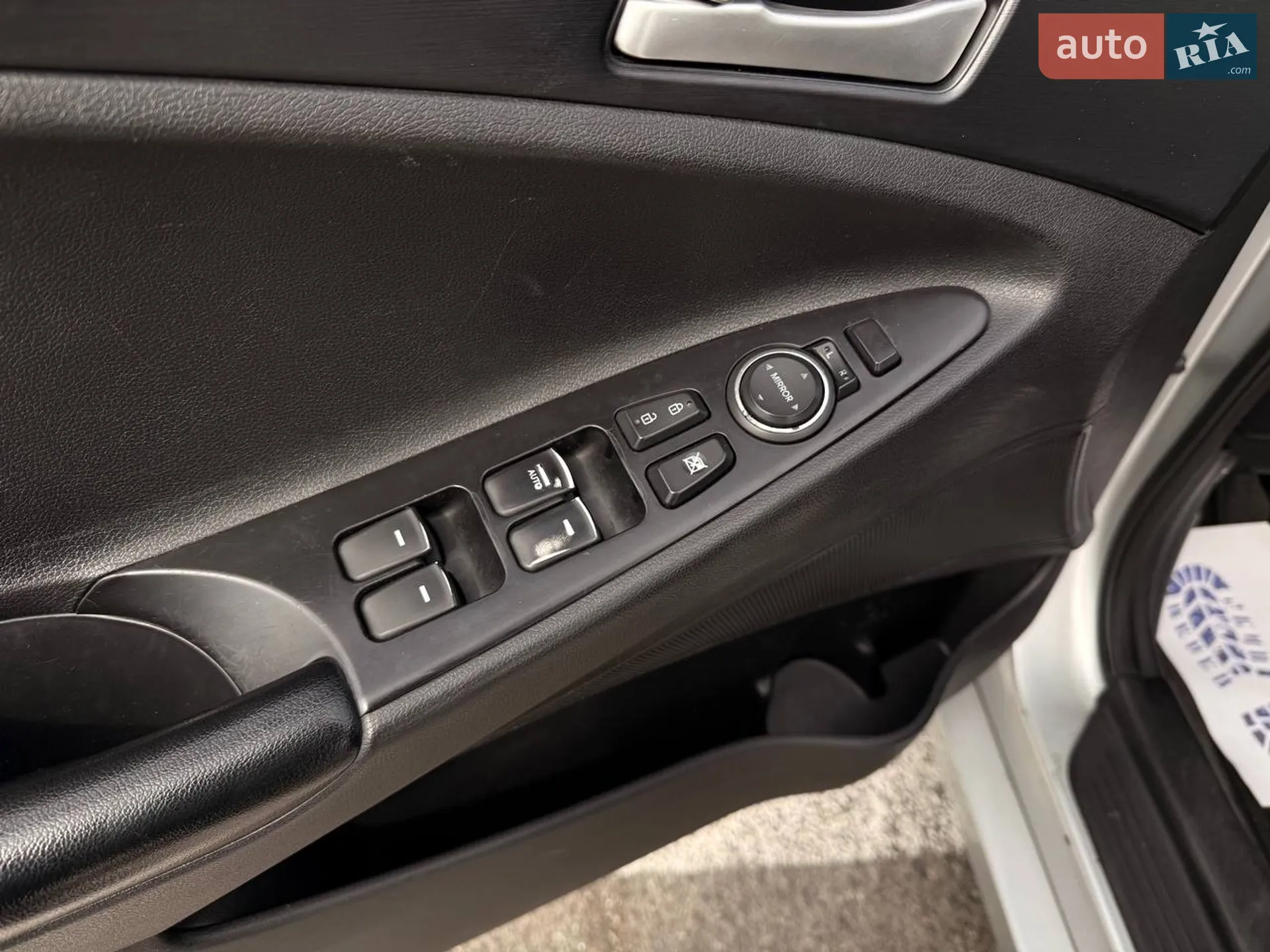 2012 Hyundai Sonata - мініатюра 12