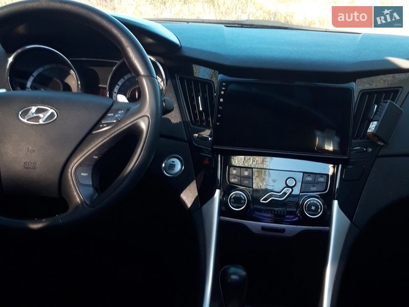 Седан Hyundai Sonata 2010 в Ромнах фото 10 Седан Hyundai Sonata 2010 в Ромнах