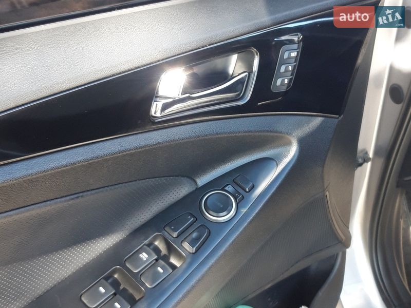 Седан Hyundai Sonata 2010 в Ромнах фото 27 Седан Hyundai Sonata 2010 в Ромнах