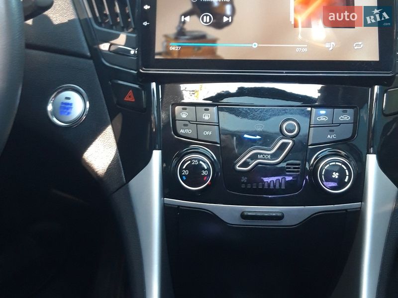 Седан Hyundai Sonata 2010 в Ромнах фото 29 Седан Hyundai Sonata 2010 в Ромнах