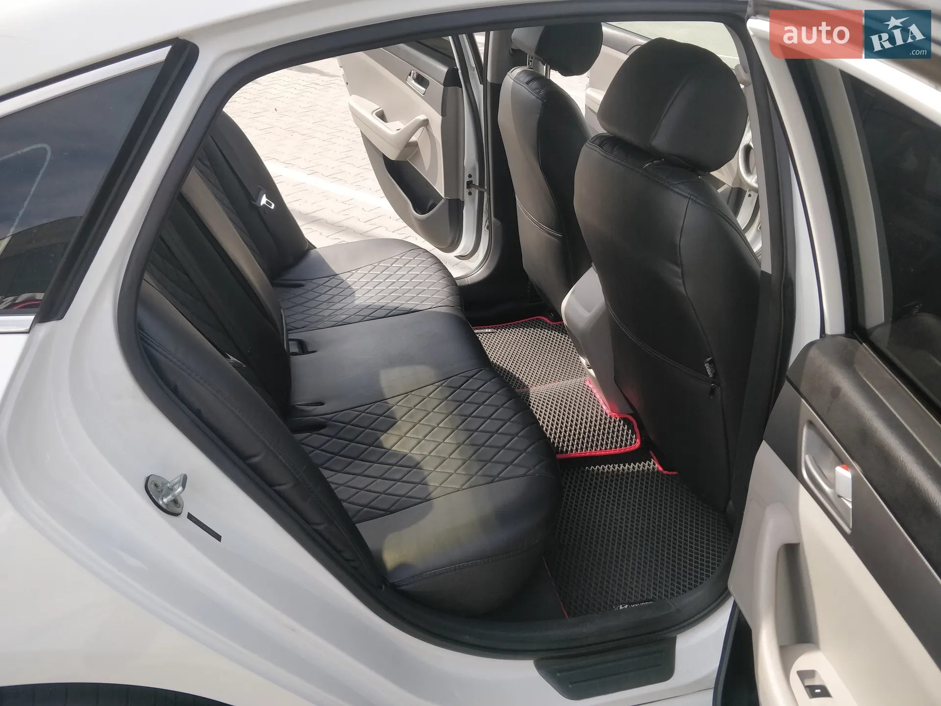 2014 Hyundai Sonata - мініатюра 17