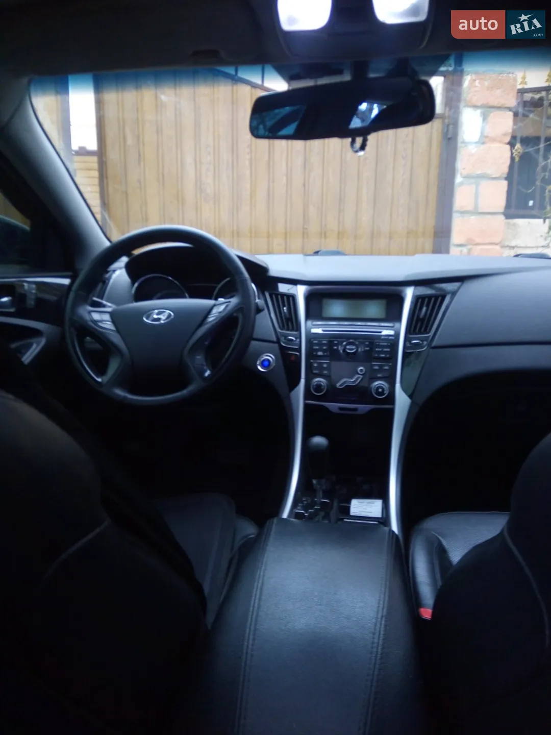 2010 Hyundai Sonata - мініатюра 11
