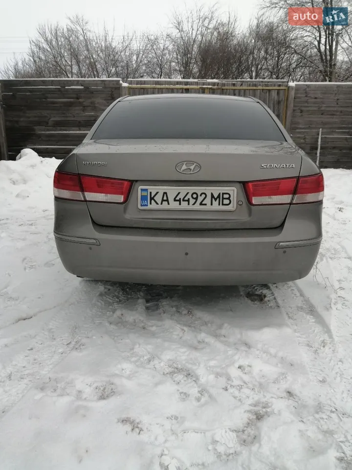 2010 Hyundai Sonata - мініатюра 19