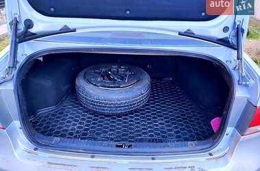 Седан Hyundai Sonata 2006 в Новой Одессе