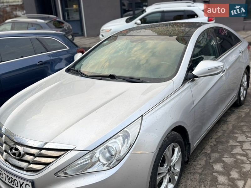Седан Hyundai Sonata 2010 в Ирпене