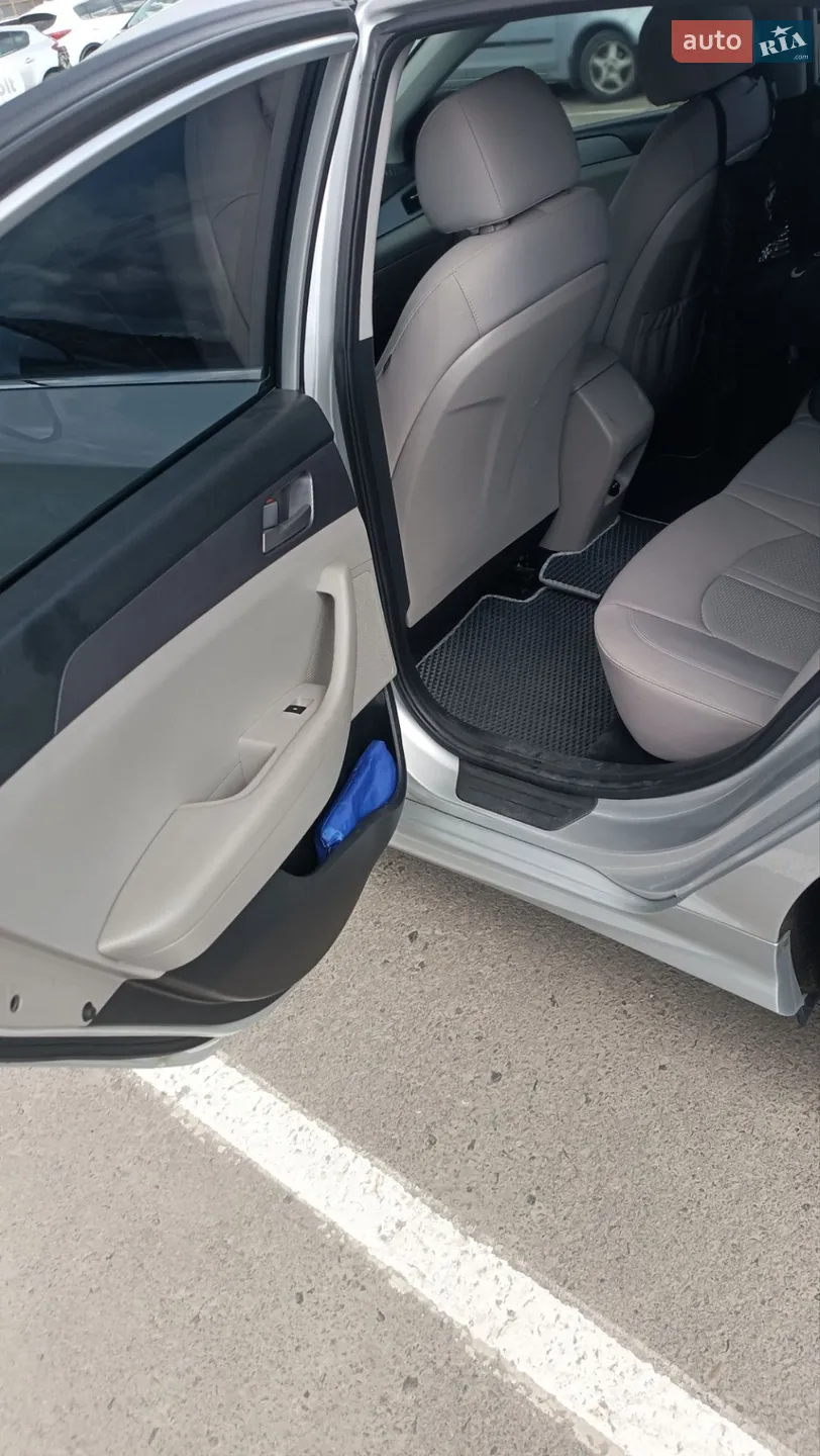 2017 Hyundai Sonata - мініатюра 21