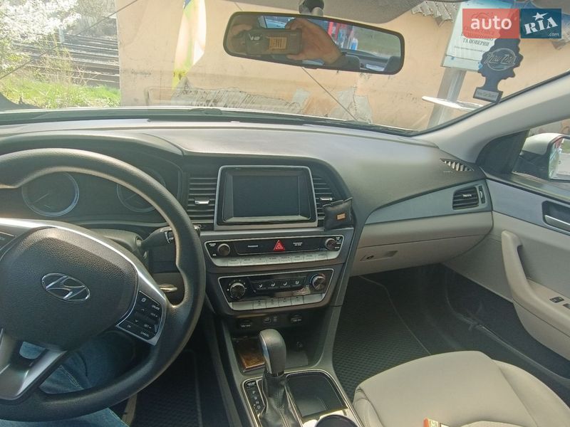 Седан Hyundai Sonata 2017 в Львові
