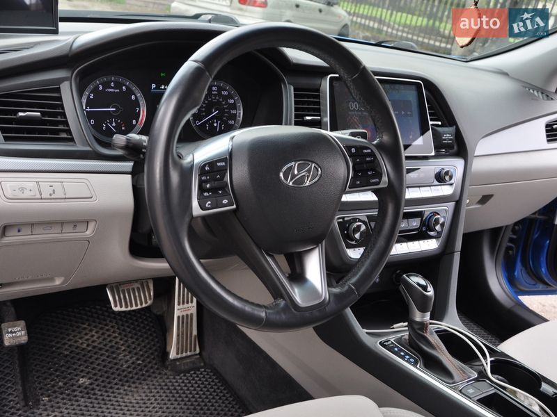 Седан Hyundai Sonata 2017 в Одессе