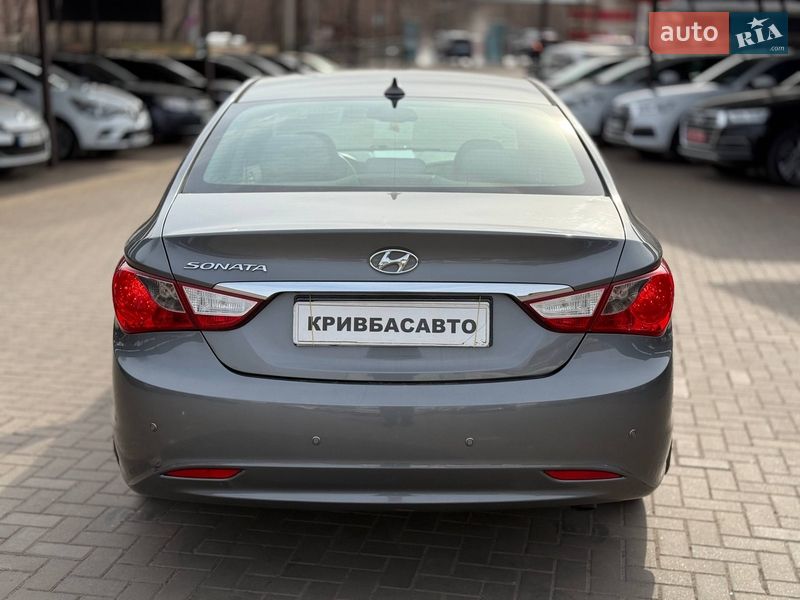 Седан Hyundai Sonata 2012 в Кривом Роге