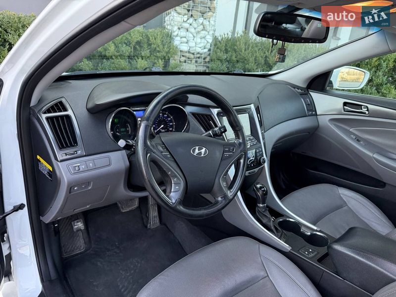 Седан Hyundai Sonata 2013 в Стрые фото 44 Седан Hyundai Sonata 2013 в Стрые
