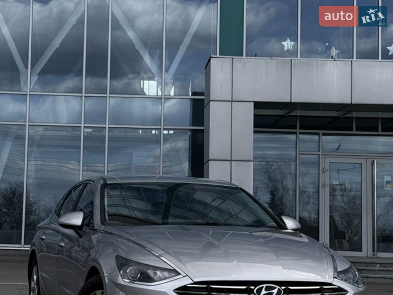 Седан Hyundai Sonata 2020 в Дніпрі фото Седан Hyundai Sonata 2020 в Дніпрі
