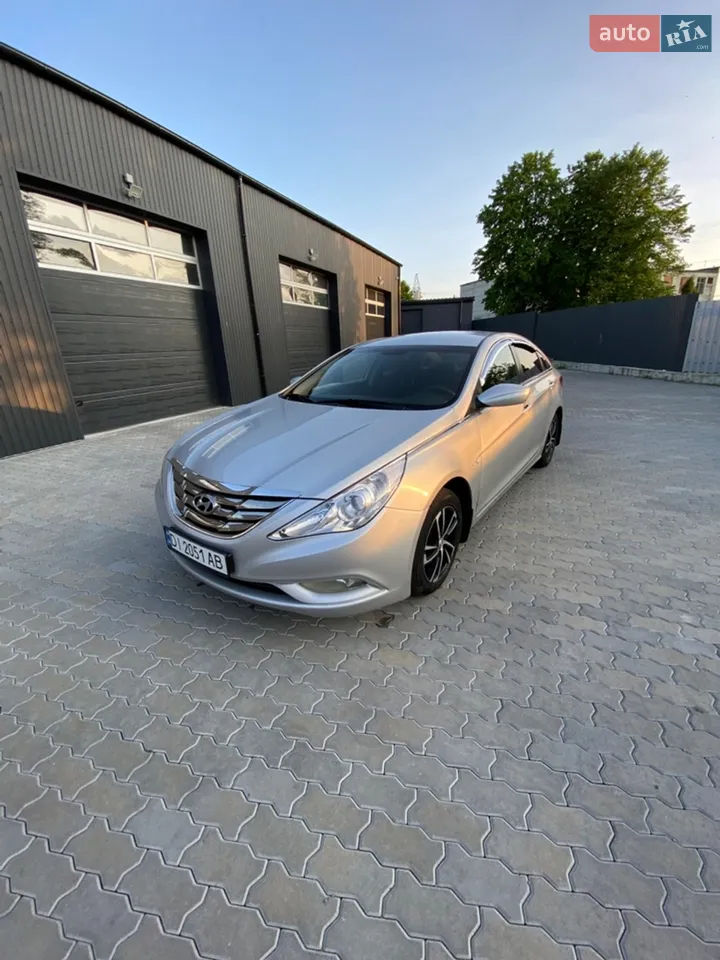 2010 Hyundai Sonata - мініатюра 13