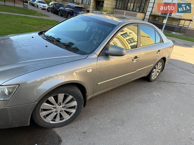Hyundai Sonata 2008