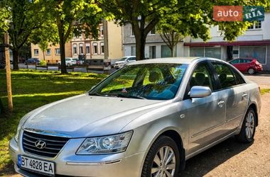 Седан Hyundai Sonata 2008 в Херсоне