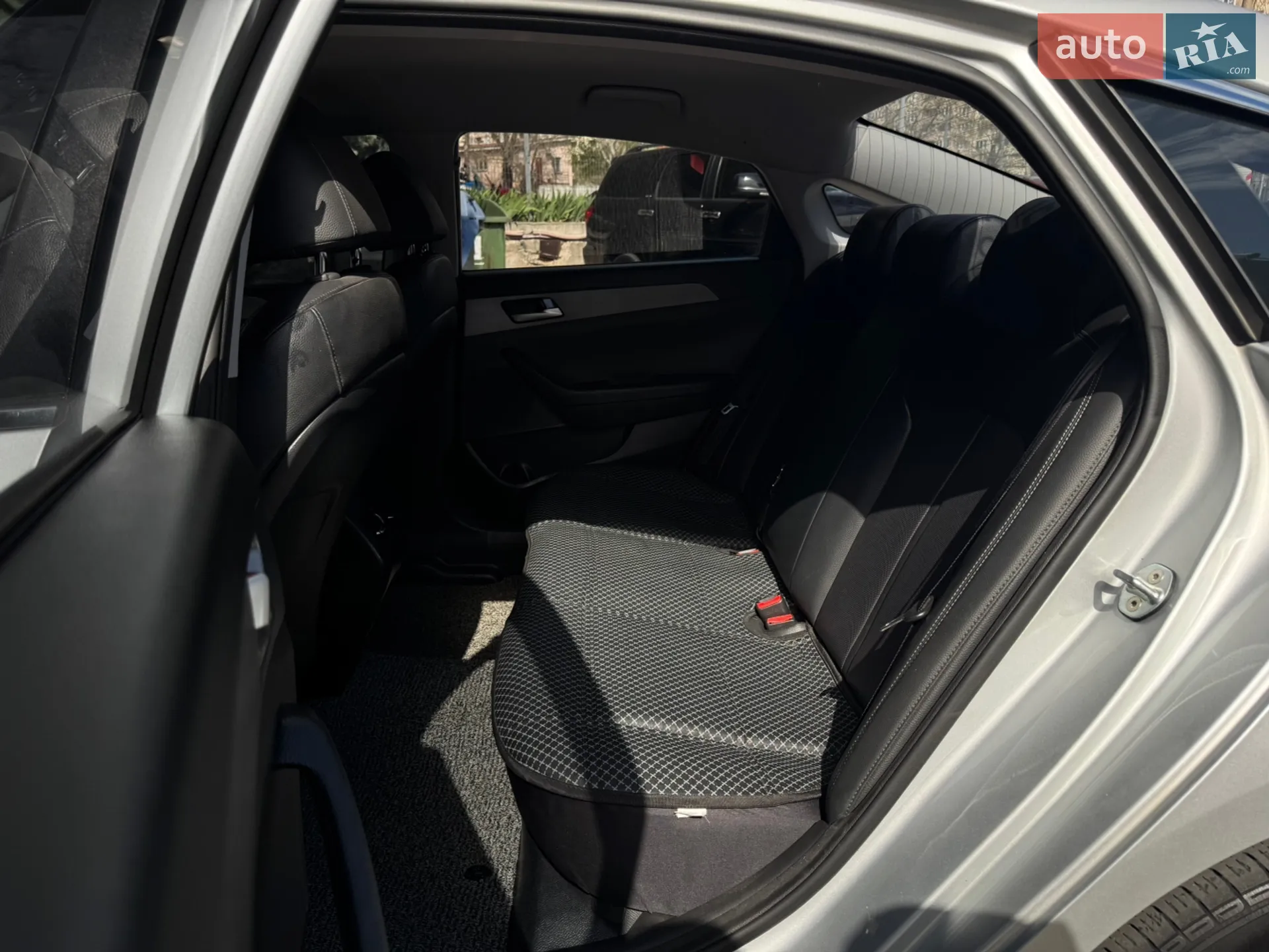 2018 Hyundai Sonata - мініатюра 21