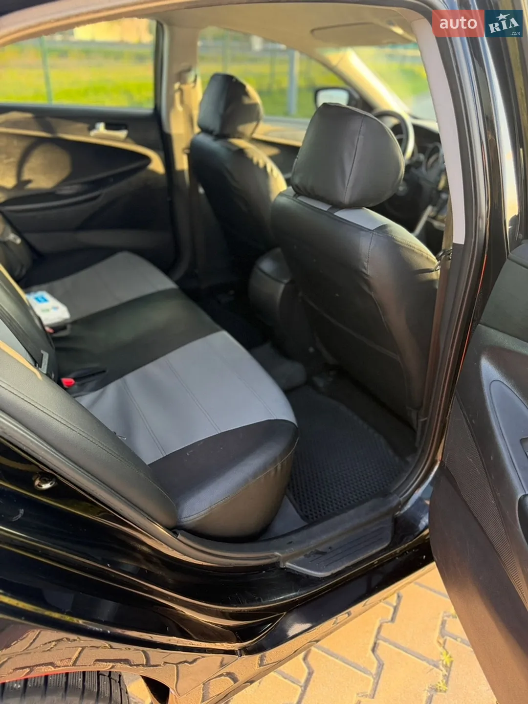 2011 Hyundai Sonata - мініатюра 8