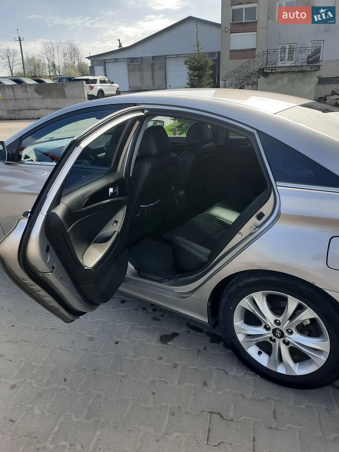 2011 Hyundai Sonata - мініатюра 9