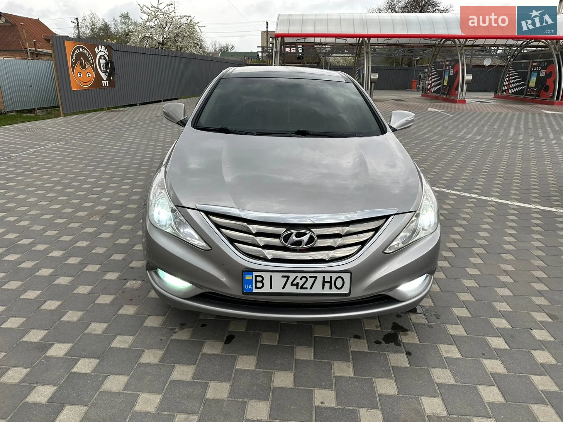 2010 Hyundai Sonata - мініатюра 9