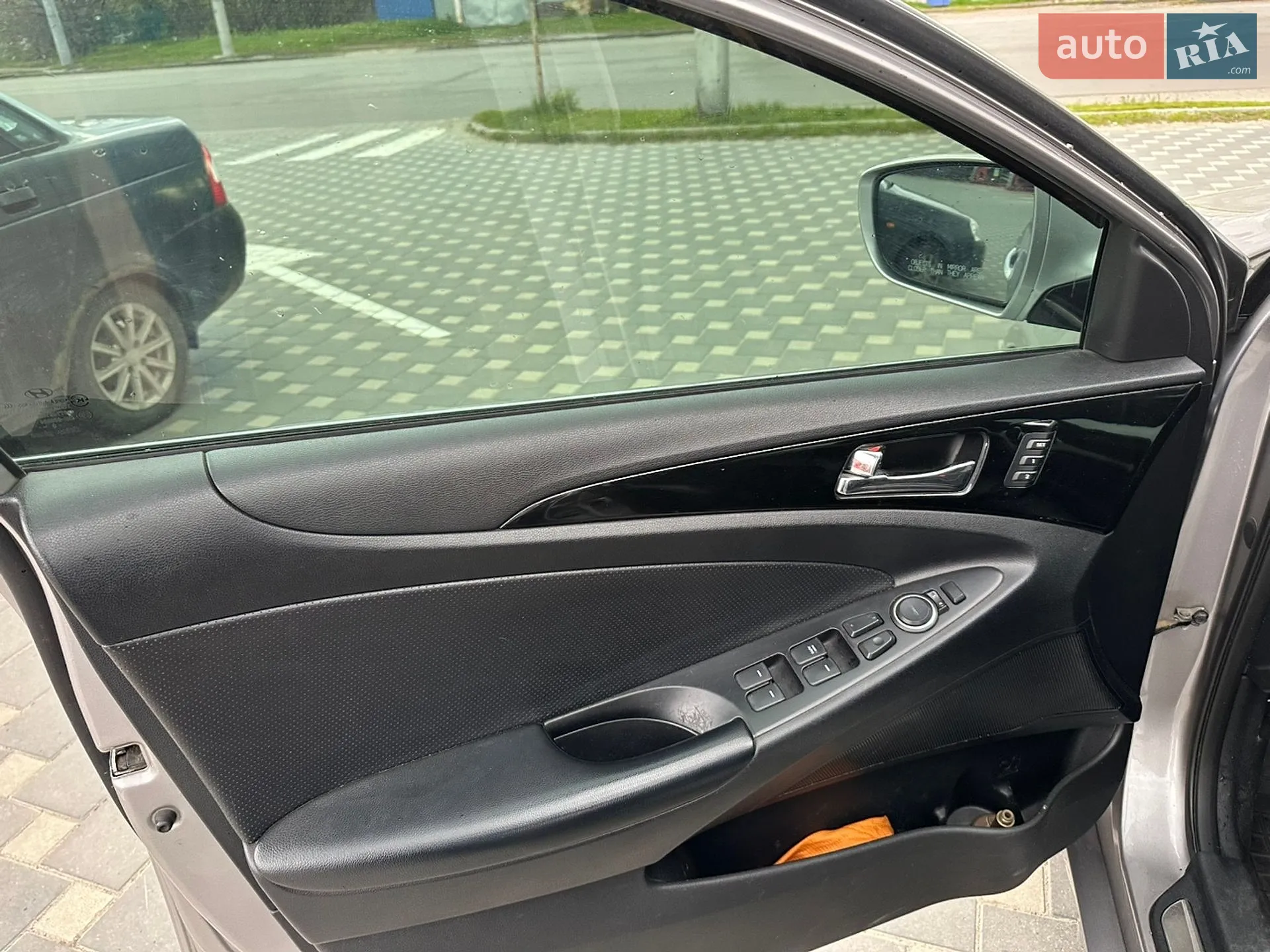 2010 Hyundai Sonata - мініатюра 10