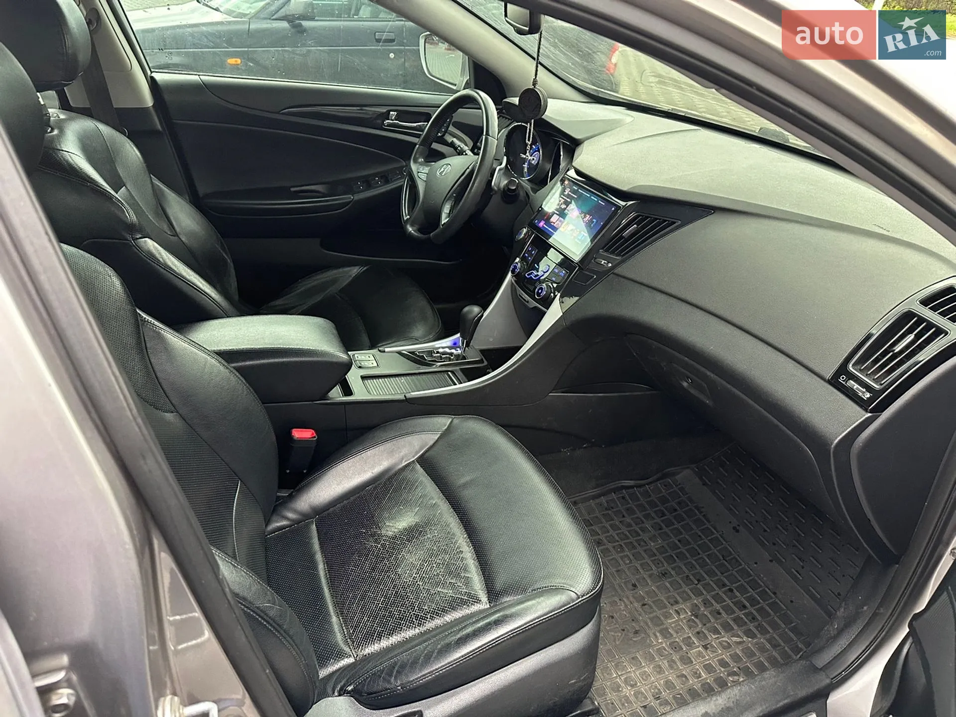 2010 Hyundai Sonata - мініатюра 13