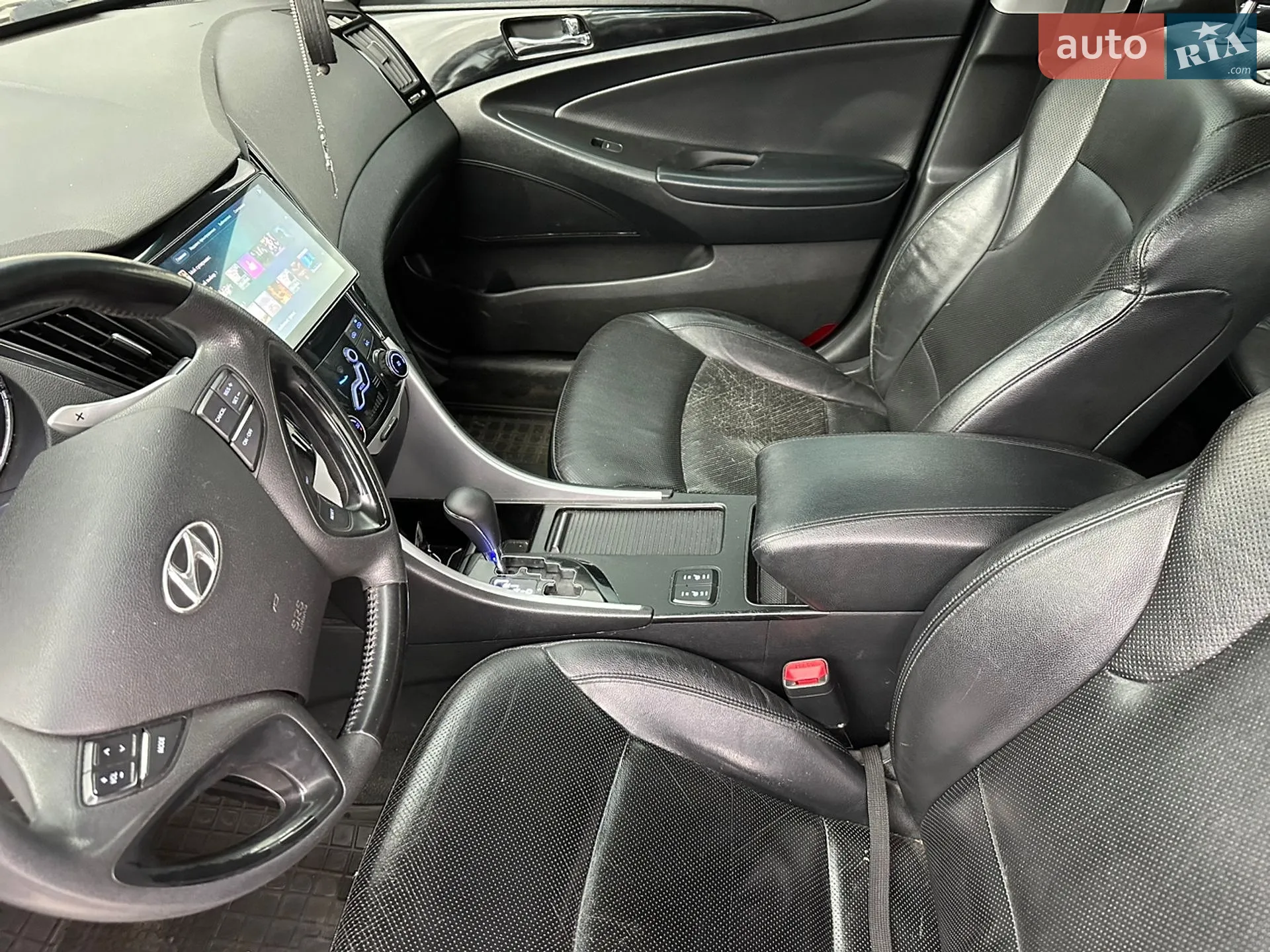 2010 Hyundai Sonata - мініатюра 11
