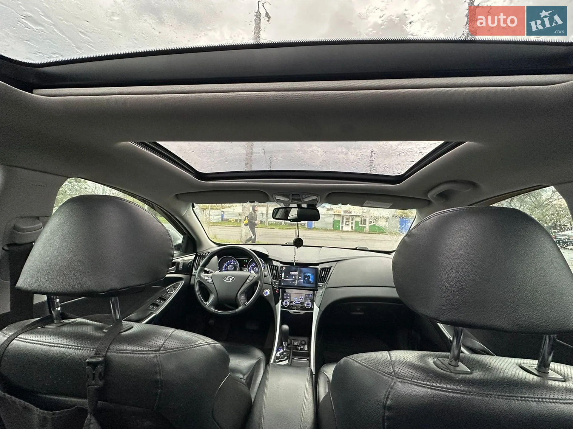 2010 Hyundai Sonata - мініатюра 16