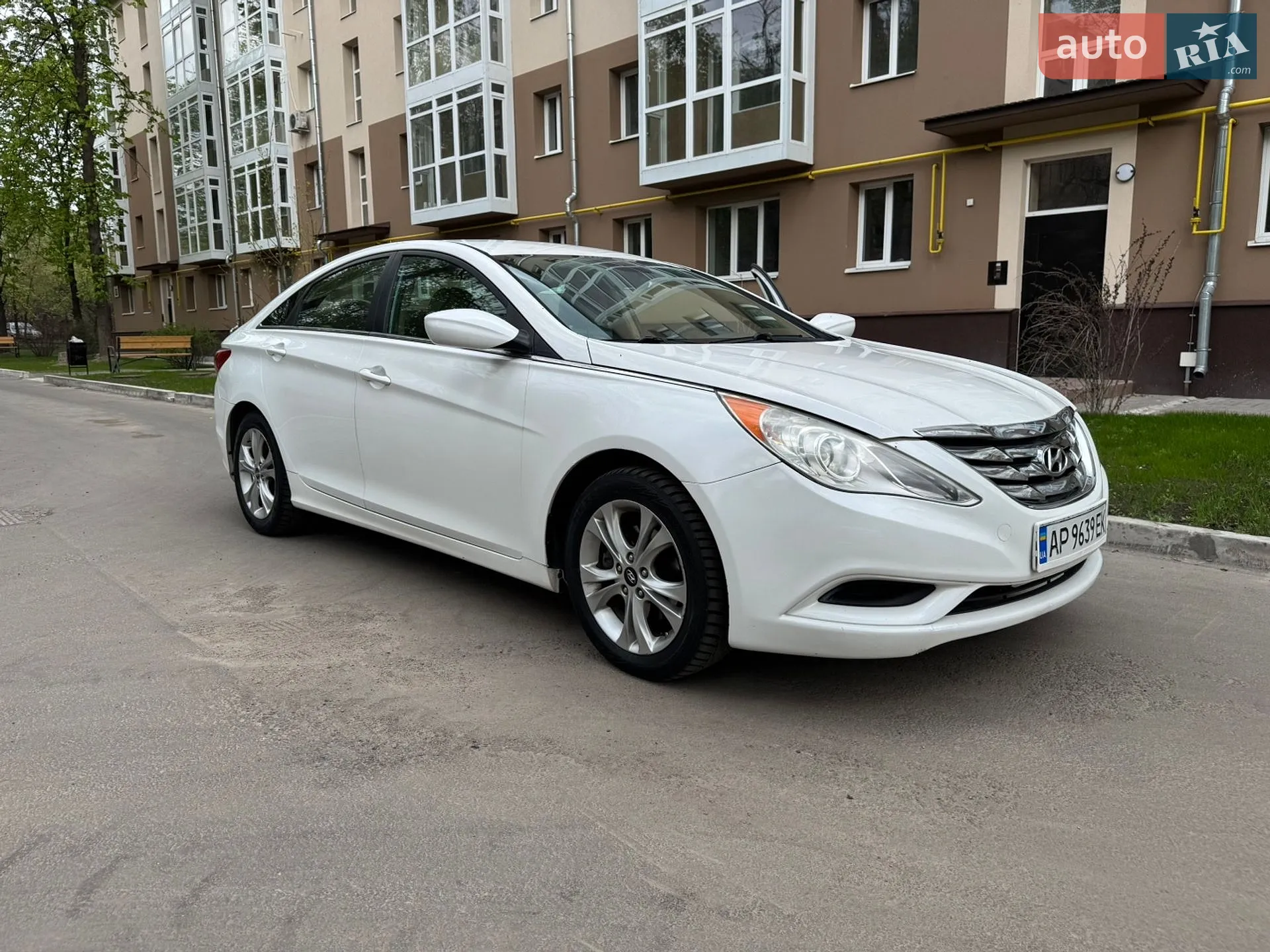 2011 Hyundai Sonata - мініатюра 2