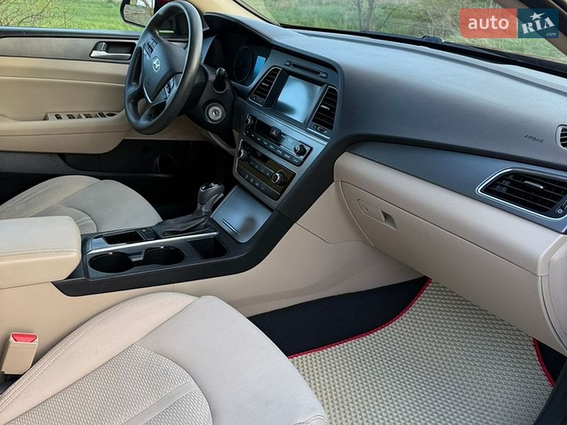 Седан Hyundai Sonata 2016 в Калуші