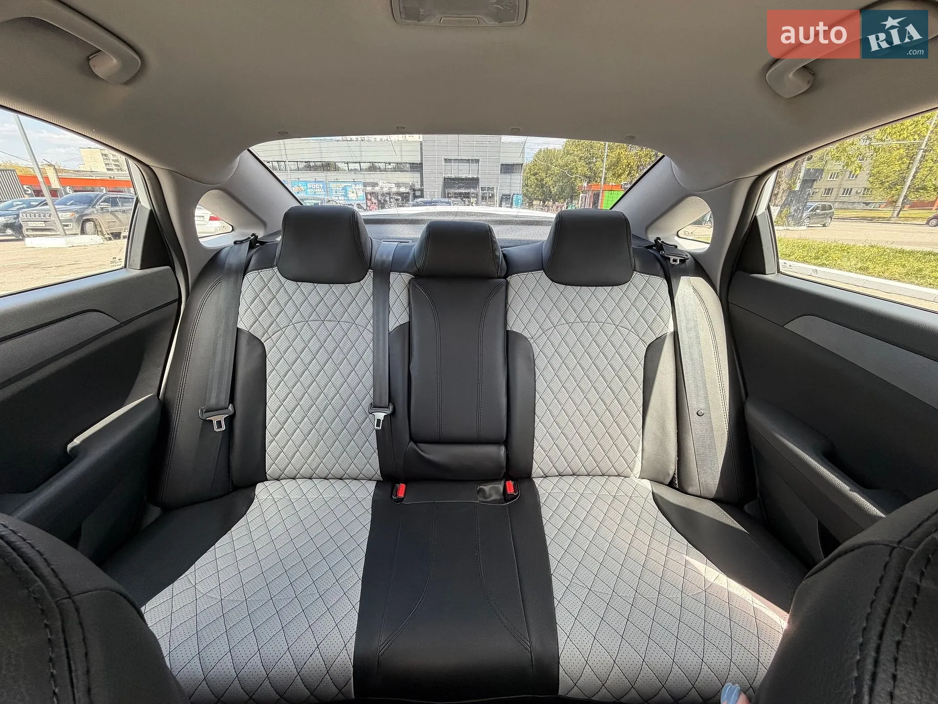 2017 Hyundai Sonata - мініатюра 17