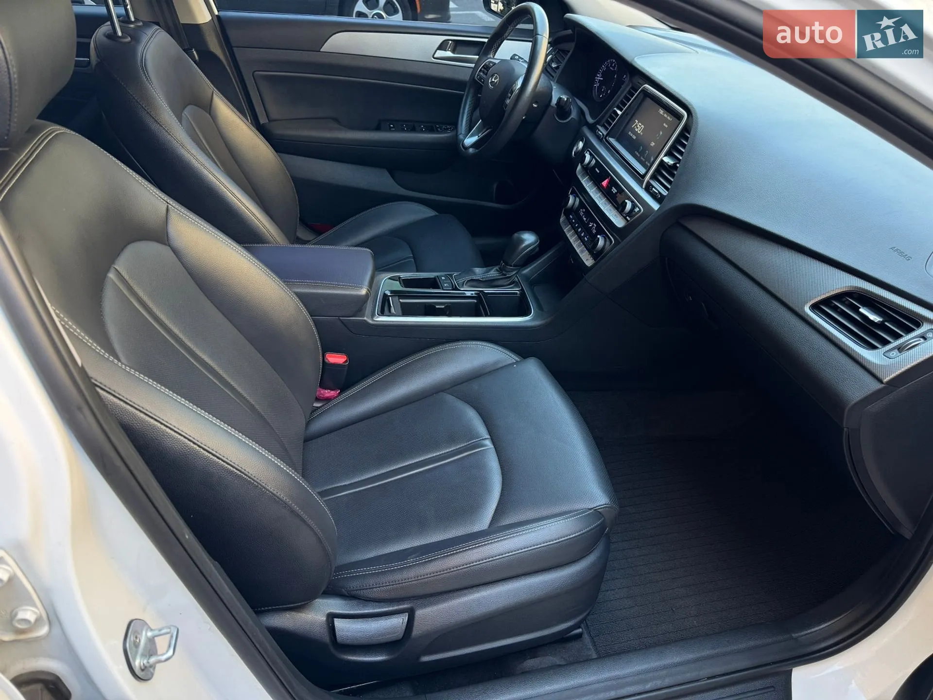 2018 Hyundai Sonata - мініатюра 20