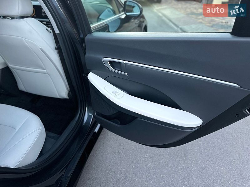 Седан Hyundai Sonata 2023 в Броварах