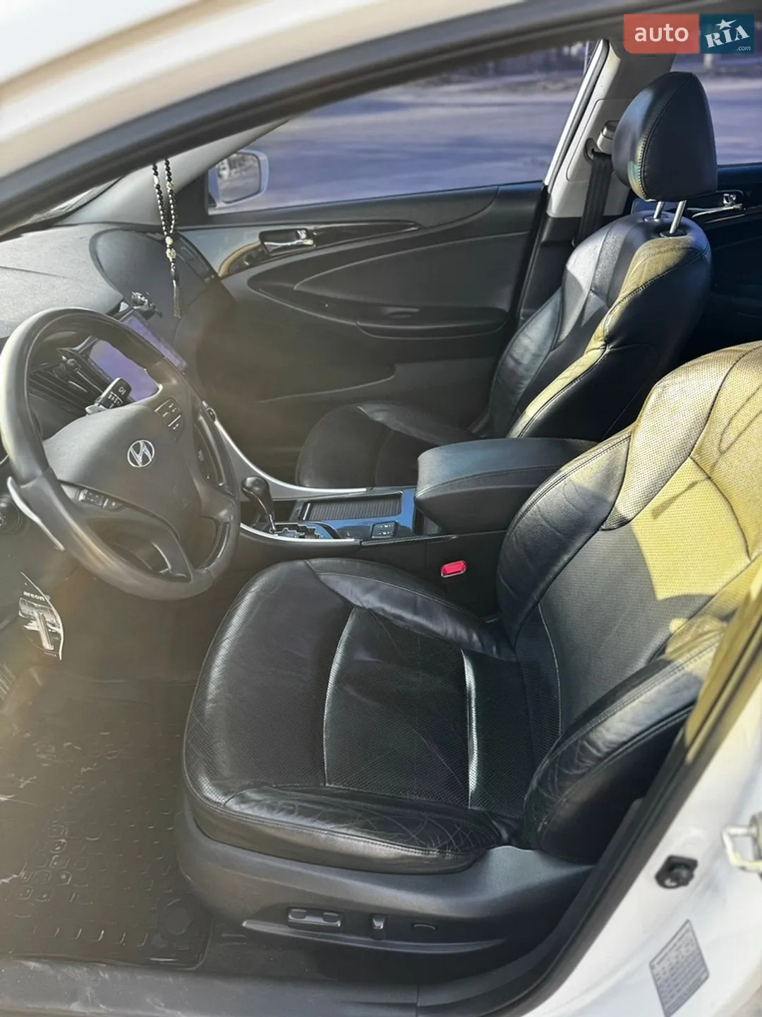 2010 Hyundai Sonata - мініатюра 4