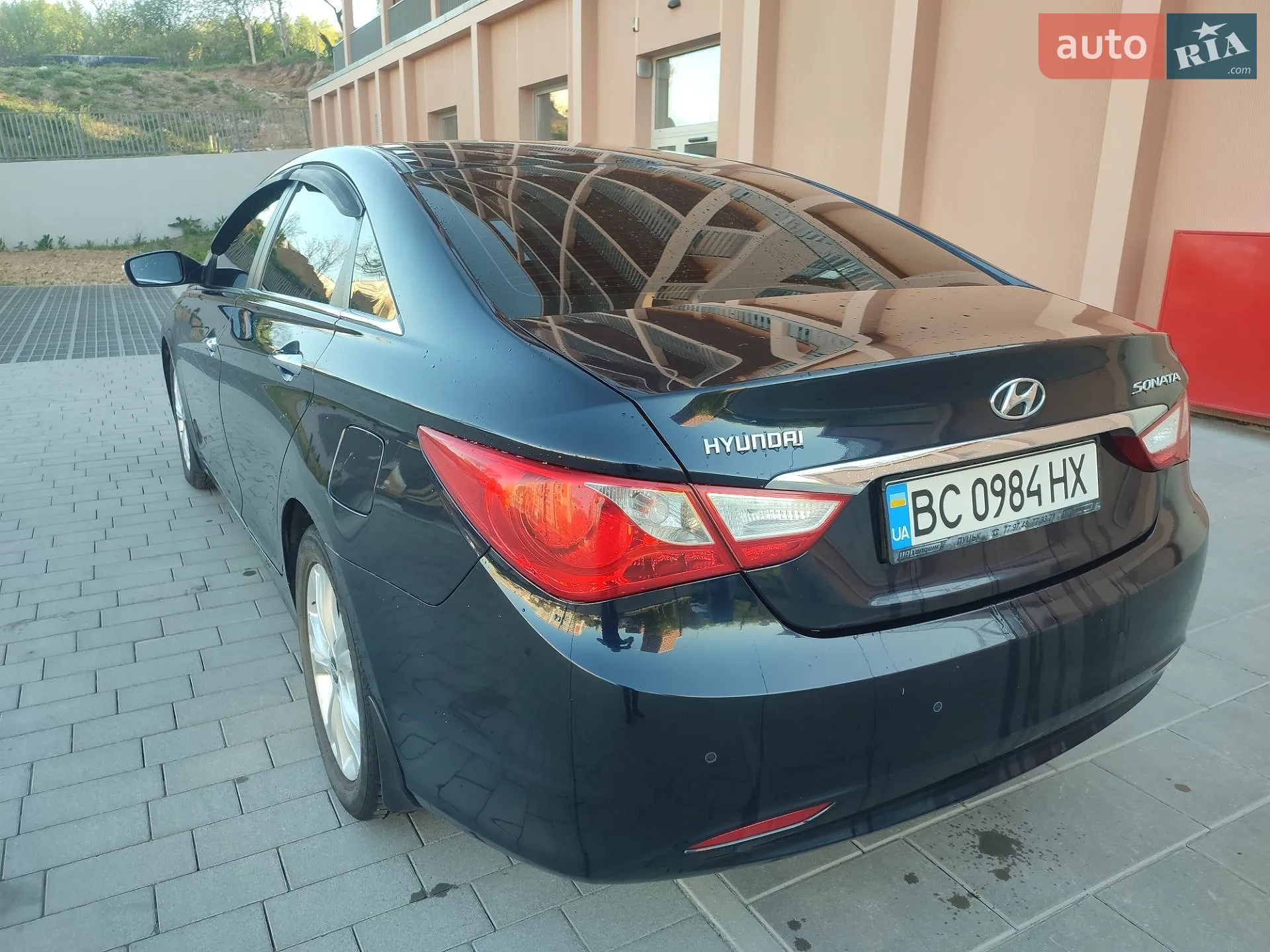 2010 Hyundai Sonata - мініатюра 9