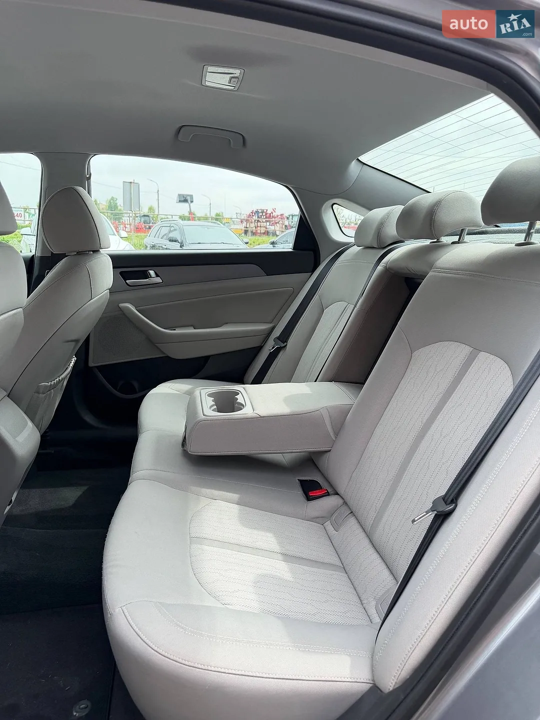 2018 Hyundai Sonata - мініатюра 16