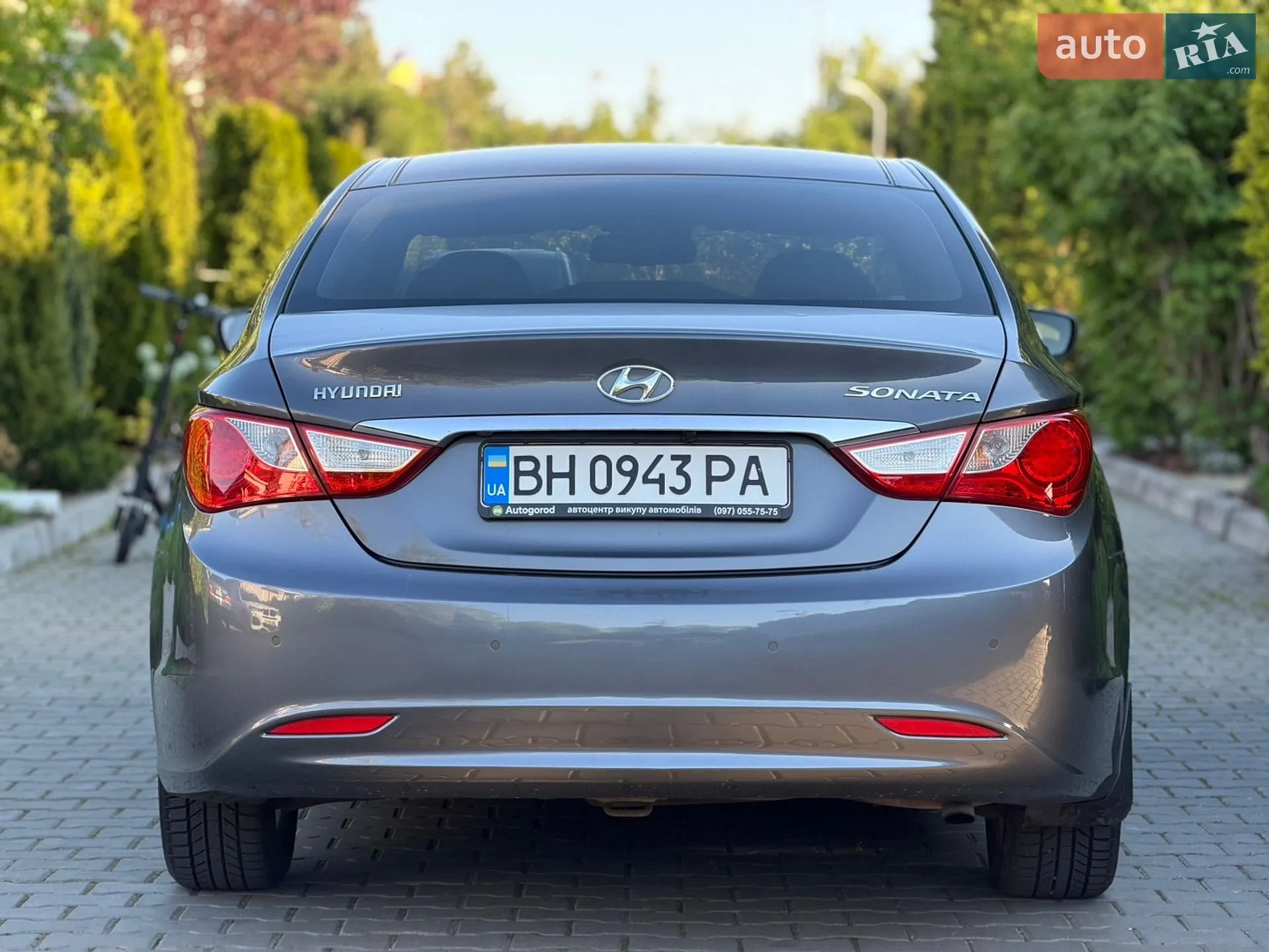 2010 Hyundai Sonata - мініатюра 11