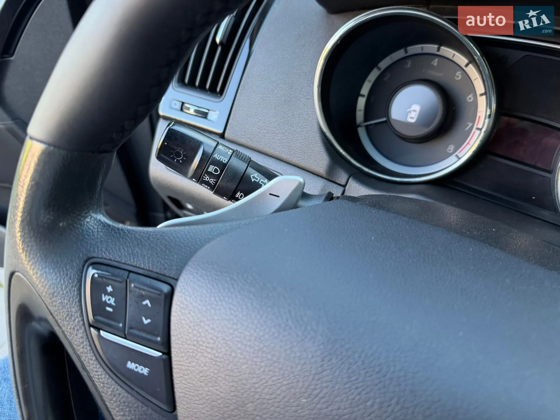 2010 Hyundai Sonata - мініатюра 47