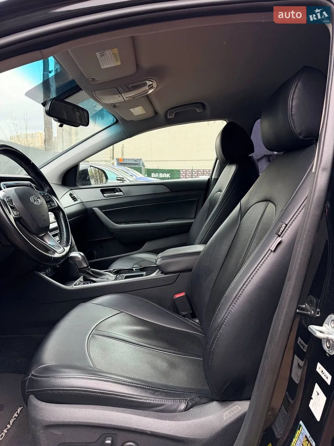 2017 Hyundai Sonata - мініатюра 19