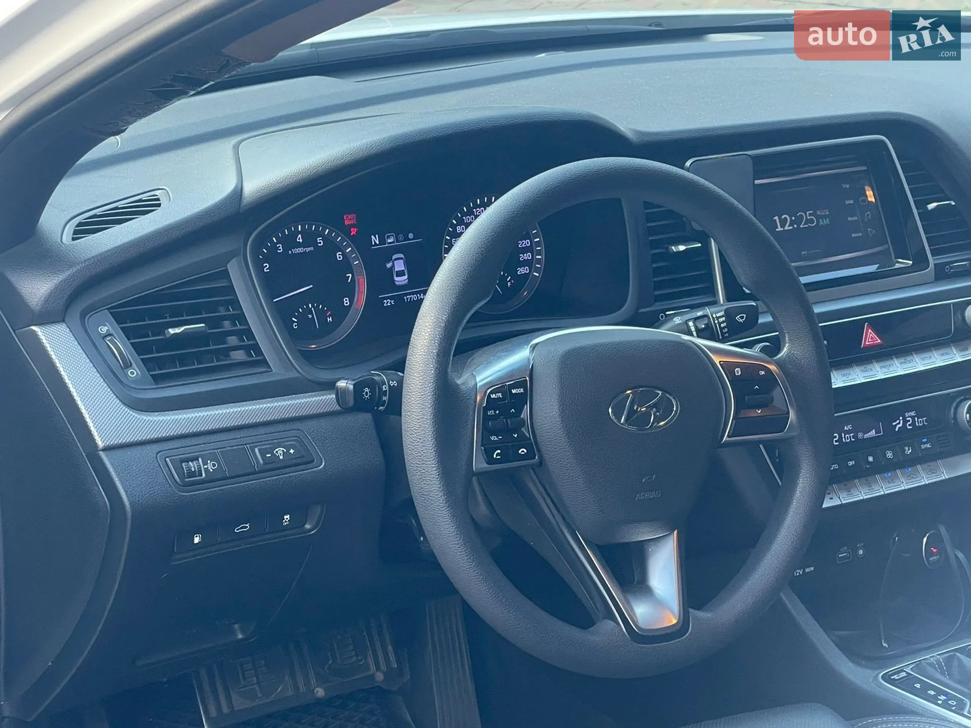 2017 Hyundai Sonata - мініатюра 12